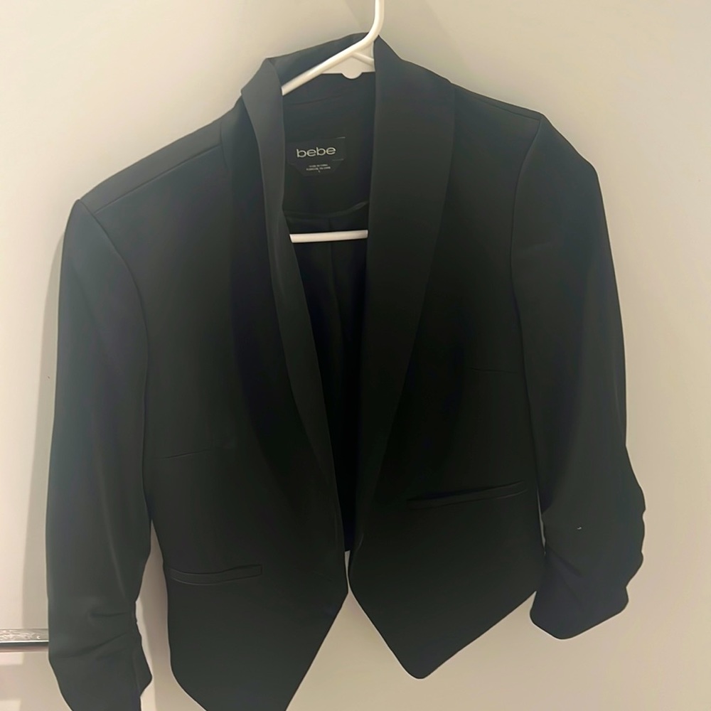 Bebe cropped blazer